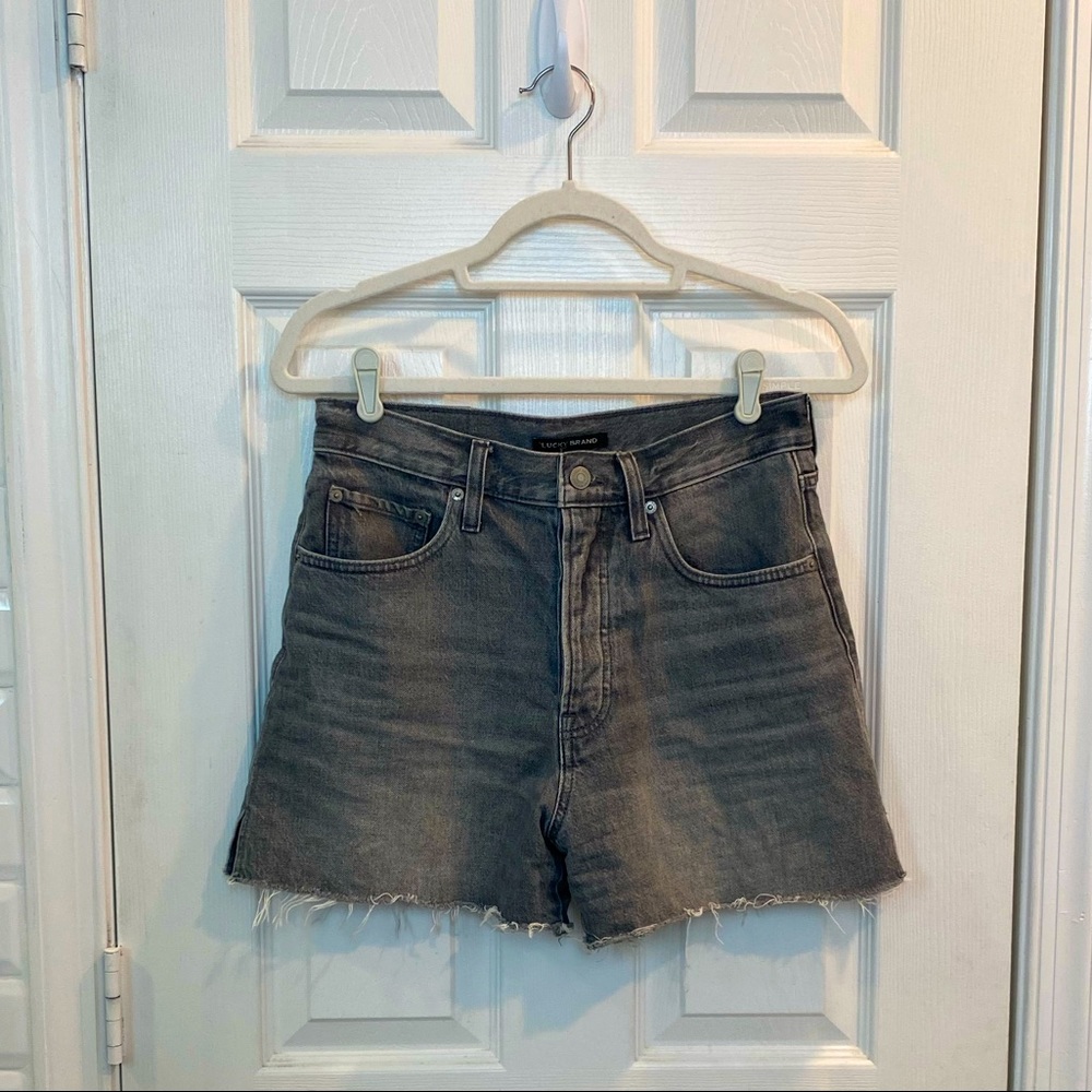 lucky brand gray traveler jean short